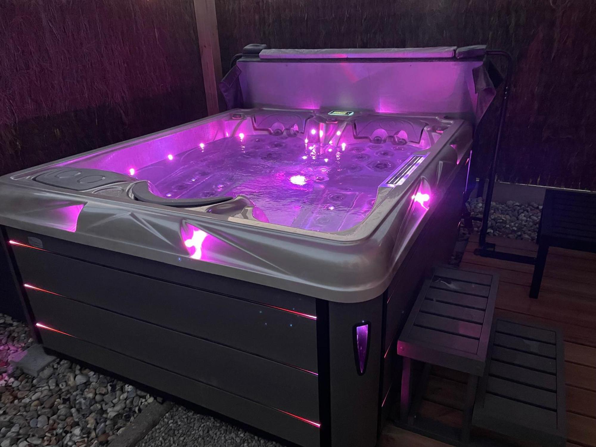 Gite Du Vieux Saule 1 Gite Avec Spa Privatif Pour 2 Personnes 1 Suite Familiale Sans Spa Vieil-Hesdin 外观 照片